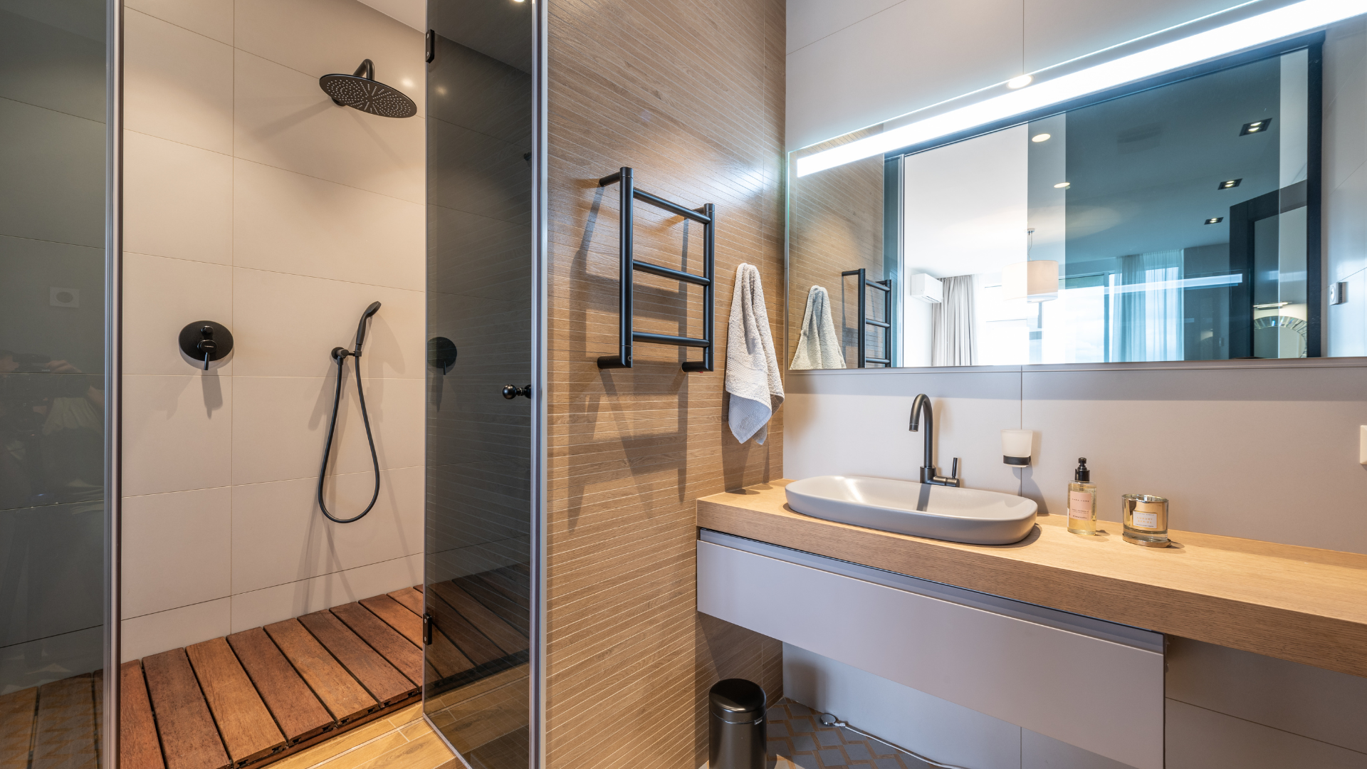 You are currently viewing Timeless Hardwood Floor Bathroom Ideas That Add Instant Charm