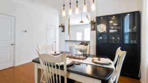 Read more about the article Chic Dining Room Table Runner Ideas to Instantly Elevate Your Table