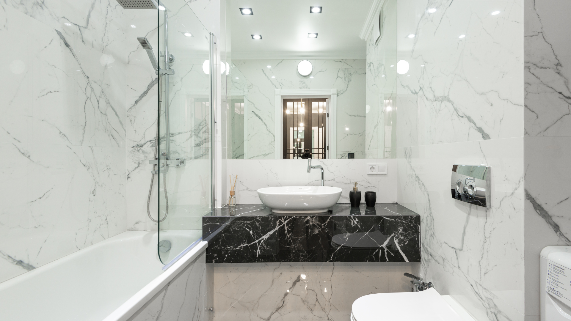 You are currently viewing 10 Stylées Idées de Salle de Bain en Marbre Italien pour Sublimer Votre Espace avec Élégance